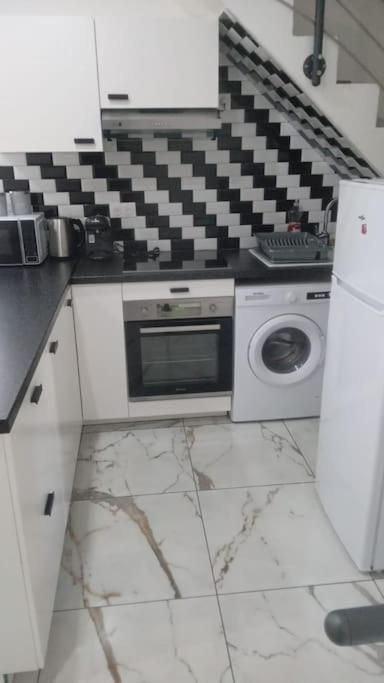 Joli Appartement De Vacances Écouen Extérieur photo